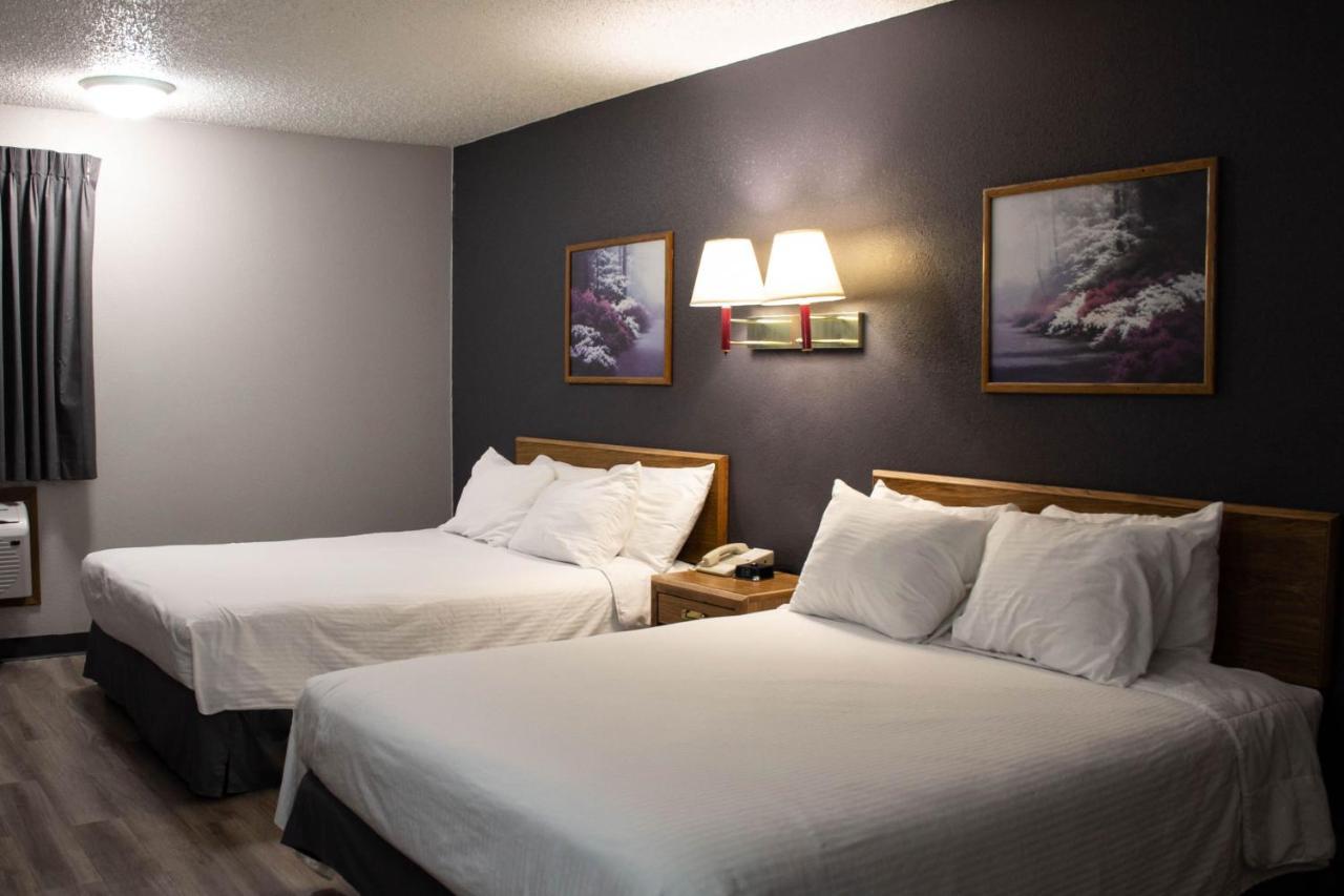 New Victorian Inn & Suites-Норфолк Екстериор снимка