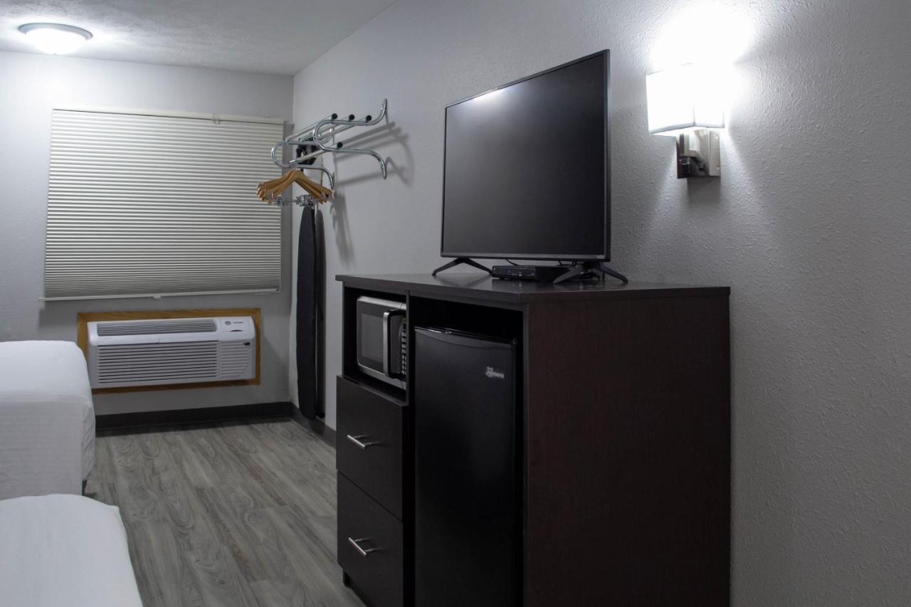 New Victorian Inn & Suites-Норфолк Екстериор снимка