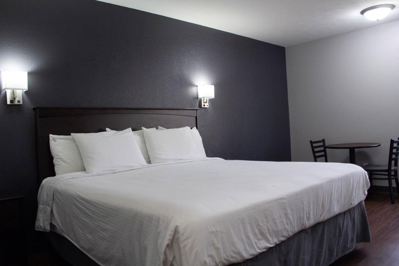 New Victorian Inn & Suites-Норфолк Екстериор снимка