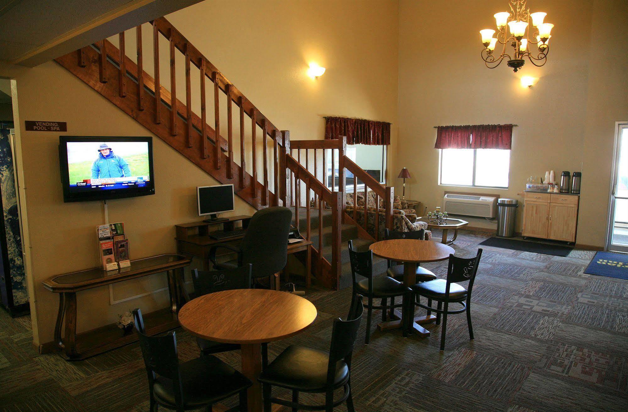 New Victorian Inn & Suites-Норфолк Екстериор снимка