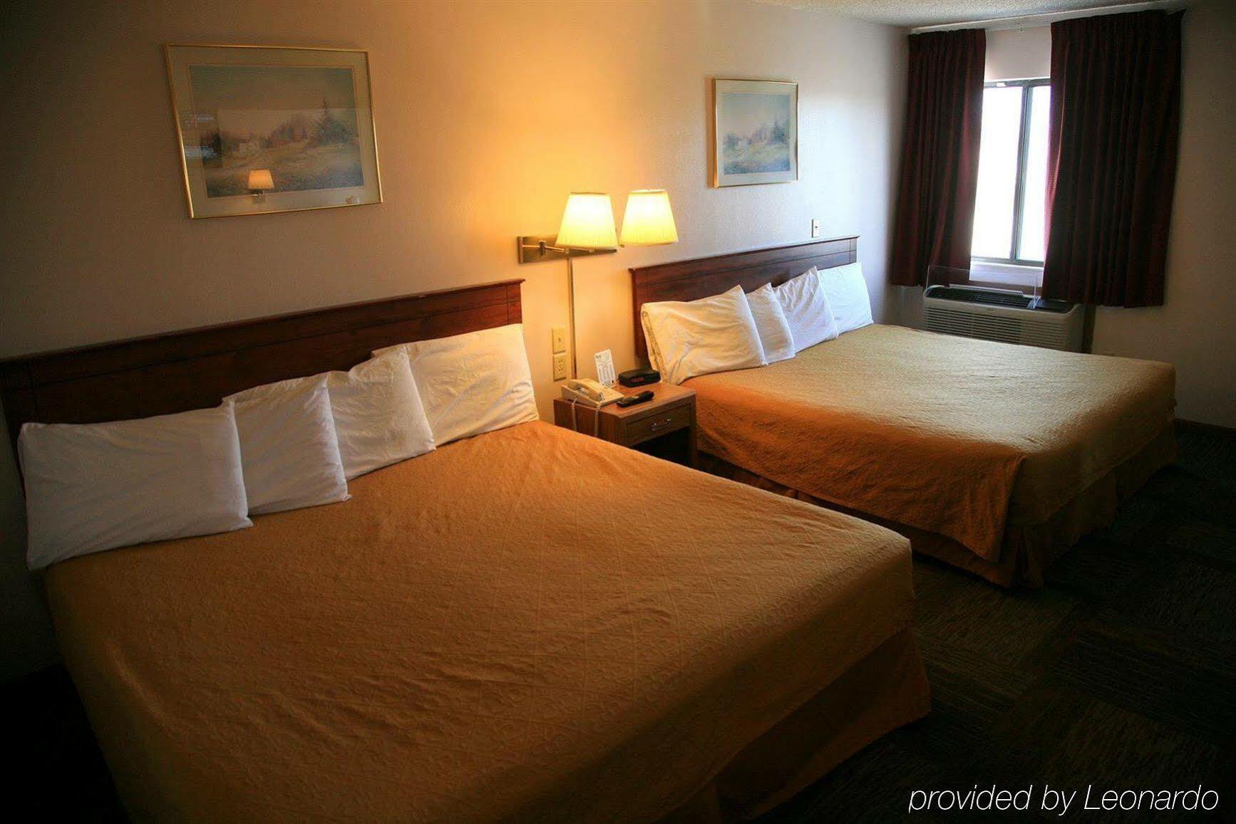 New Victorian Inn & Suites-Норфолк Екстериор снимка